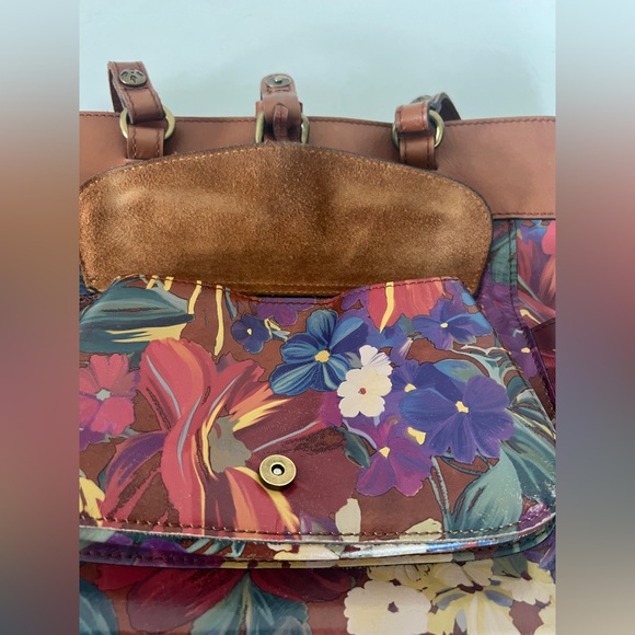 Patricia Nash Bolsena Tote in Summer Florals - Picture 11 of 12